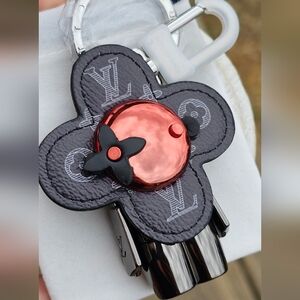 Vivi Bag Charm w/Dustbag